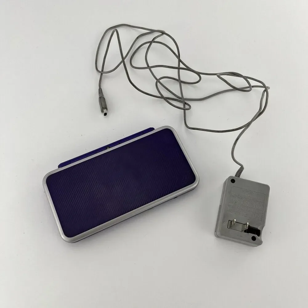 Nintendo 2DS XL Purple Handheld Console Nintendo 4GB Touchscreen JAN-001